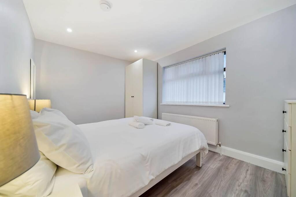 Ardoyne Lodge 'Sleeping 4 Guests' Belfast Exterior photo